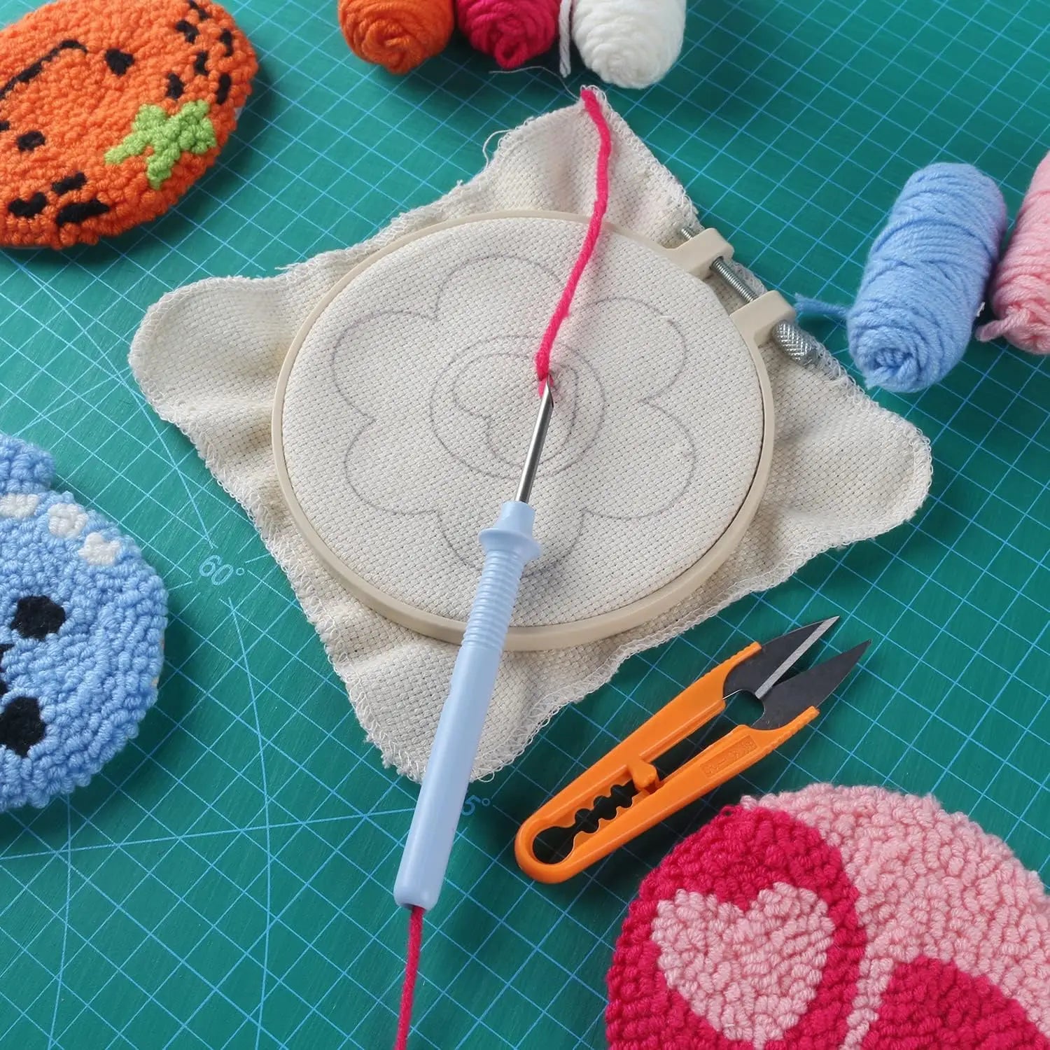 6pcs Cat Punch Needle Embroidery Coaster Set For Adult Punch Needle Embroidery Set Animal Tufting Coaster Art and Crafts