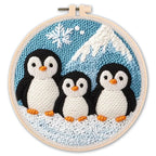 🐧 Kit de broderie Punch Needle – Famille de pingouins enneigée
